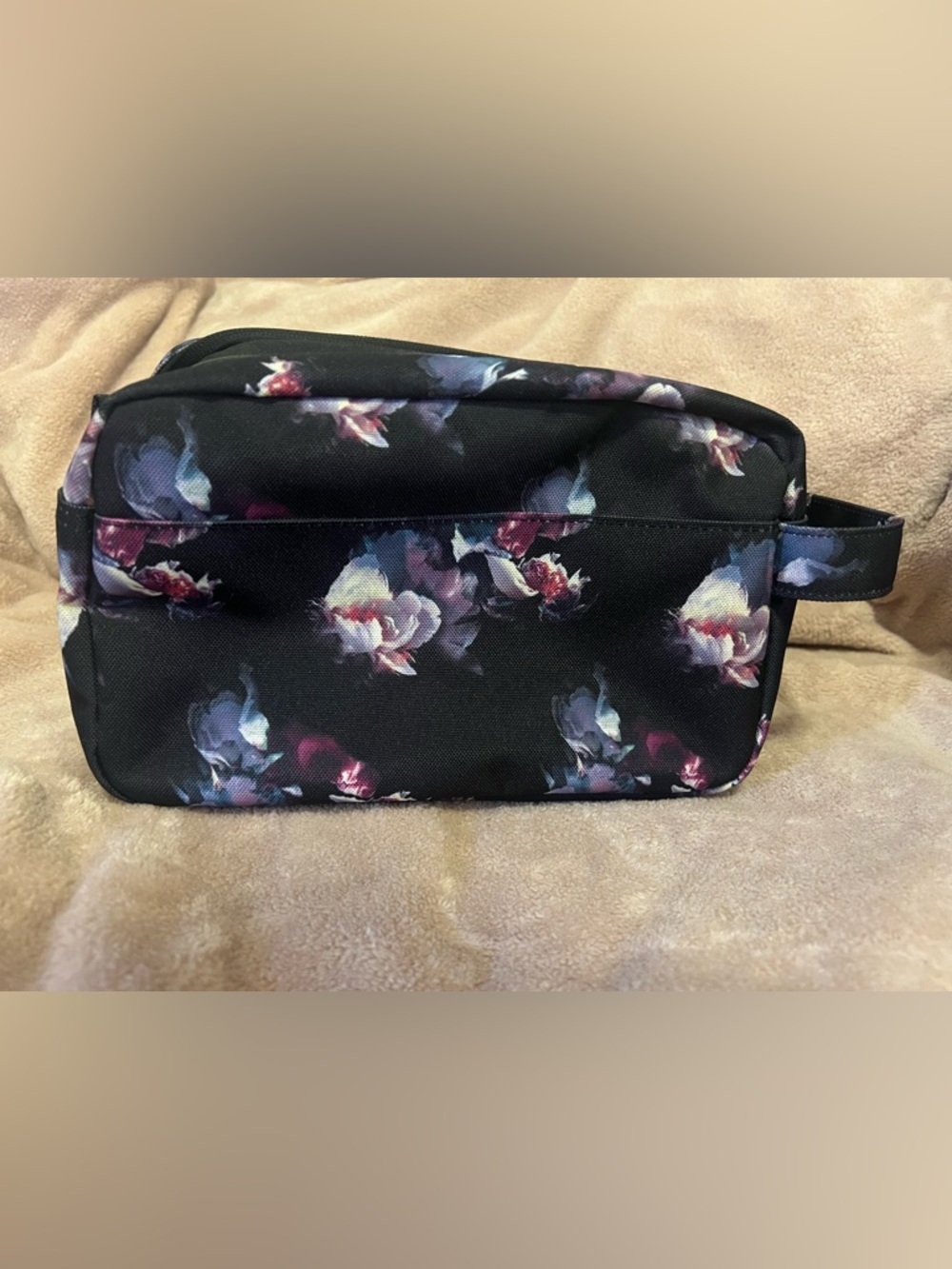 Herschel Supply Company X-Large Gothic Floral - Picture 3 of 8